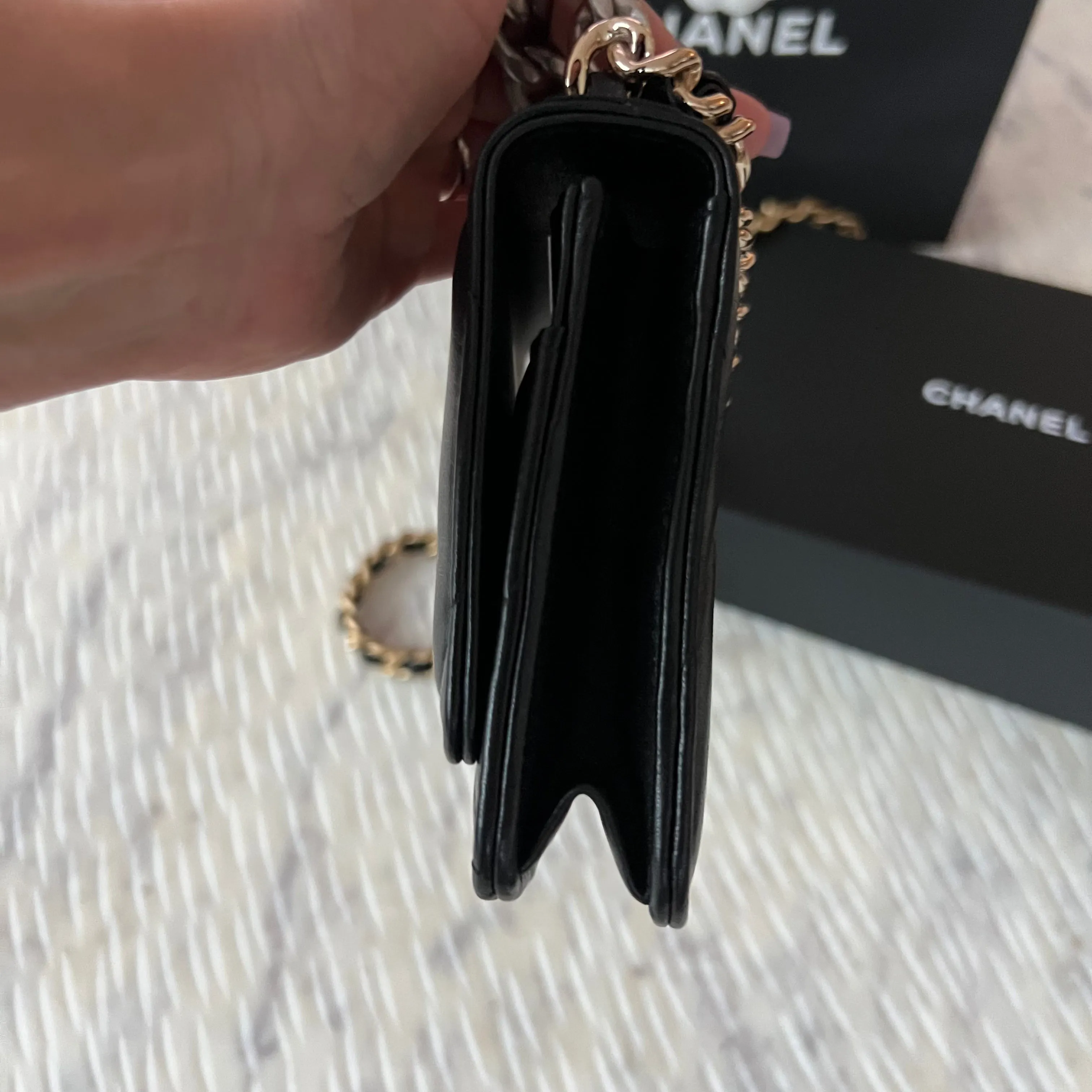 Chanel 19 Wallet On Chain