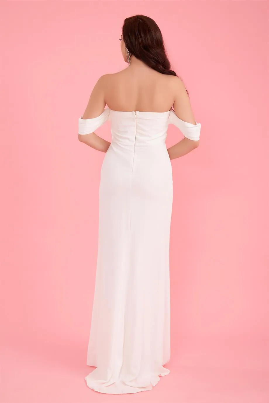 Ecru Crepe Low-Sleeve Slit Long Wedding Dress