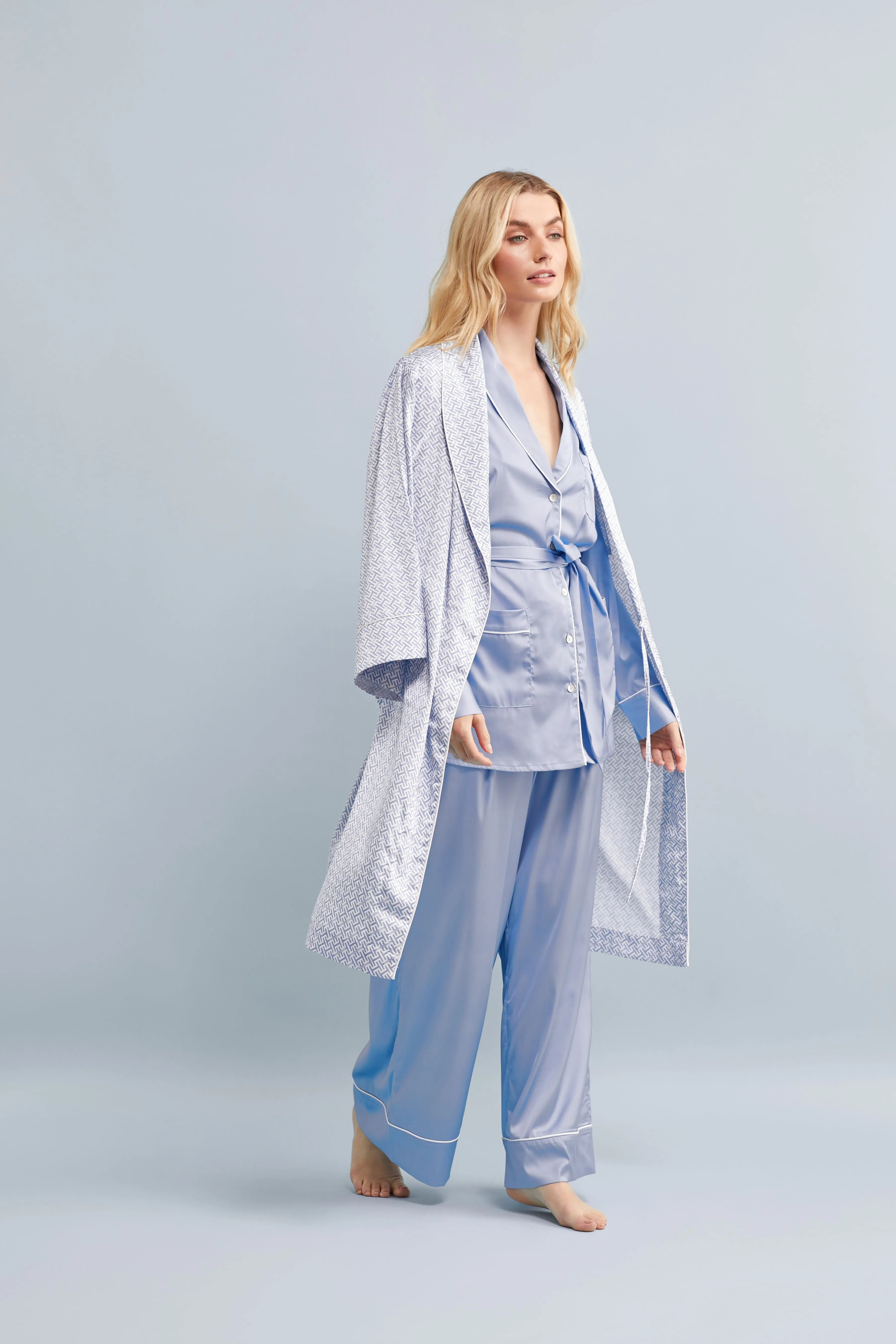 Halston x Homebodii Cleveland Robe - Eggshell Blue HH Print