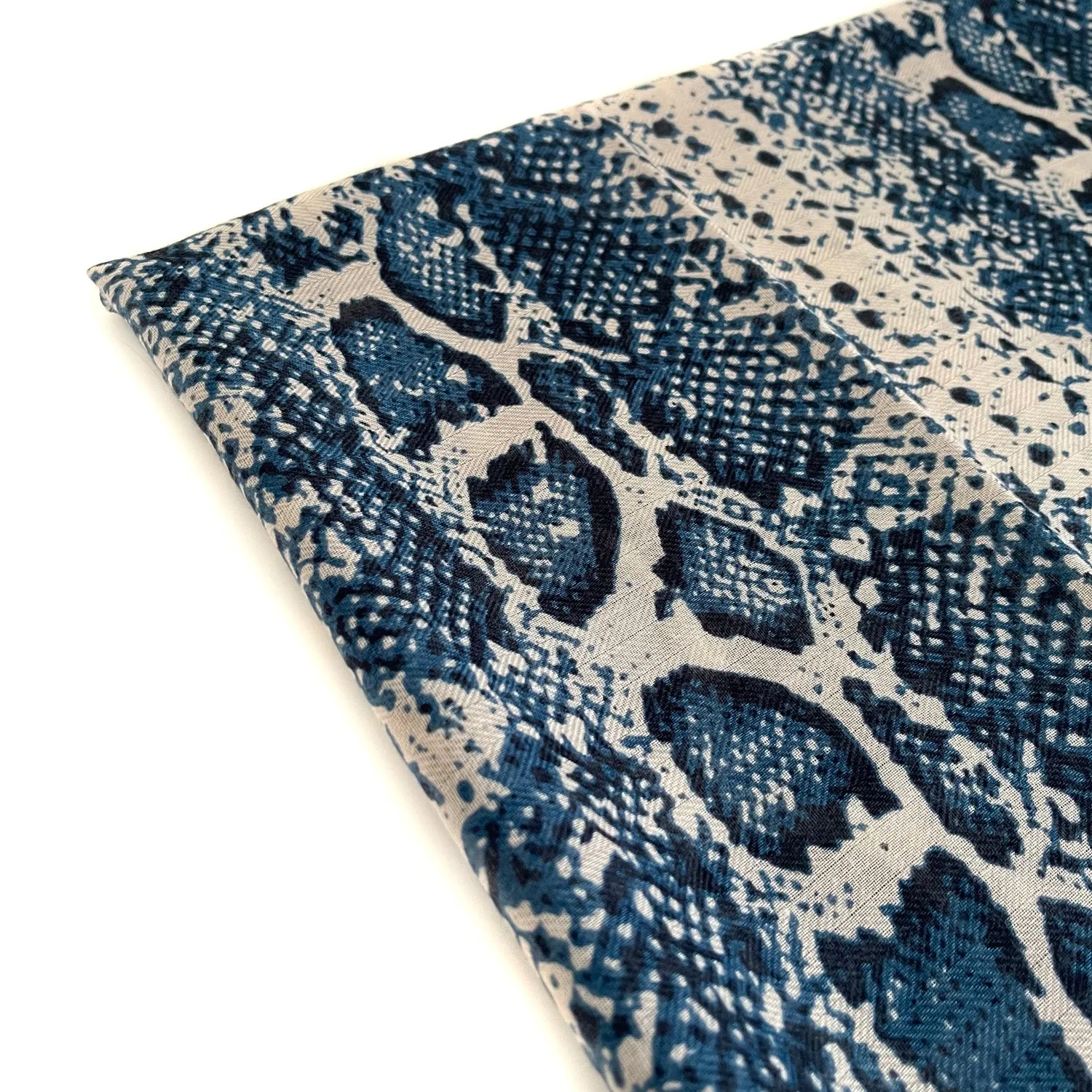 LONG BLUE SNAKESKIN PRINT LIGHTWEIGHT SCARF