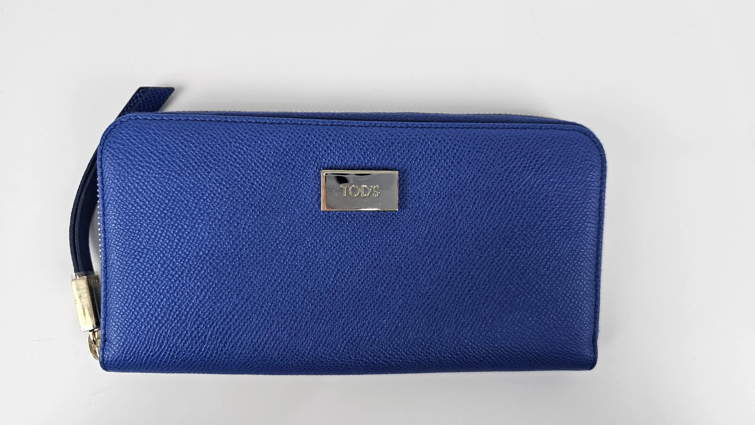 Long Zippy Wallet in Blue Leather