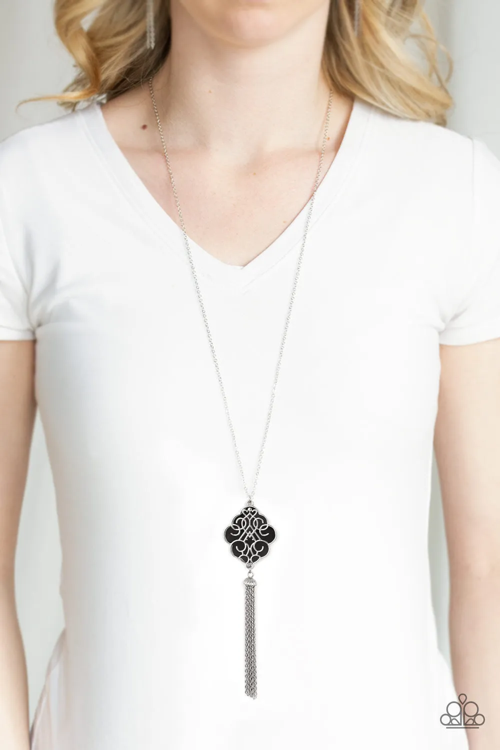 Paparazzi Malibu Mandala - Black Necklace