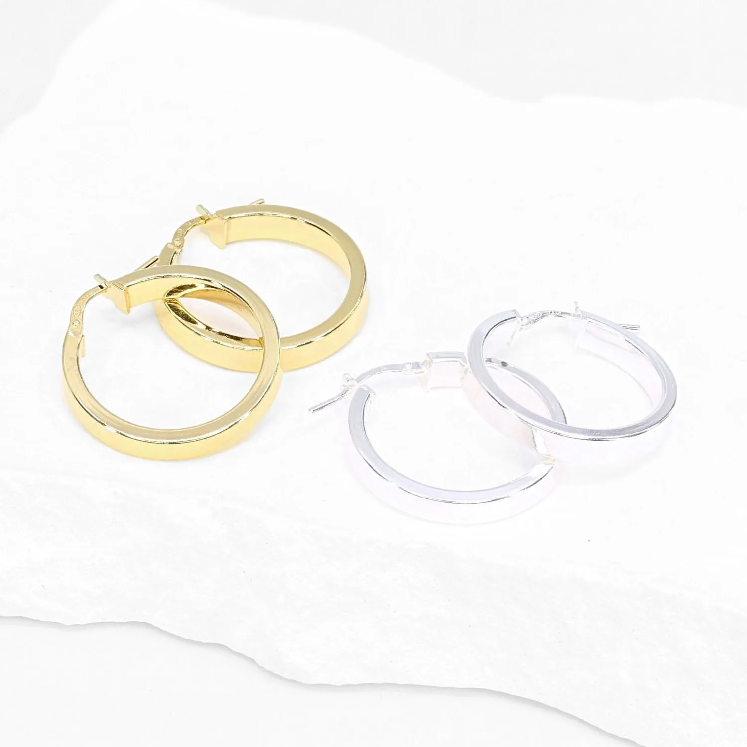 Roma Medium Block Hoop Earrings (Gold)