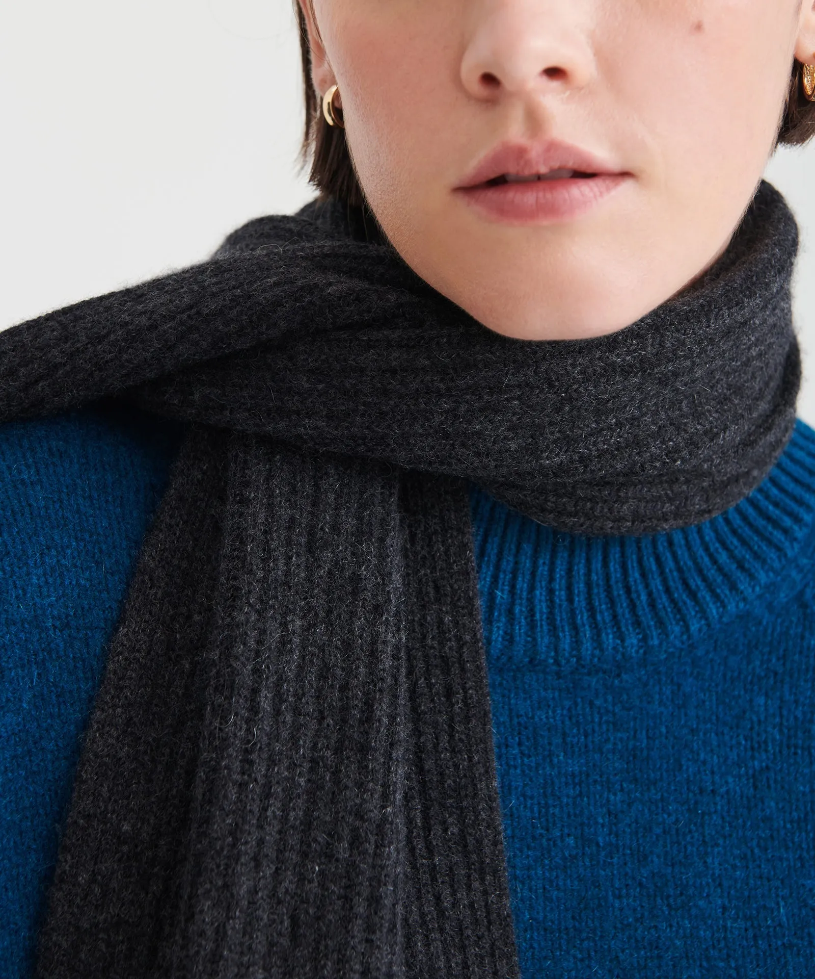 Signature Cashmere Ribbed Scarf