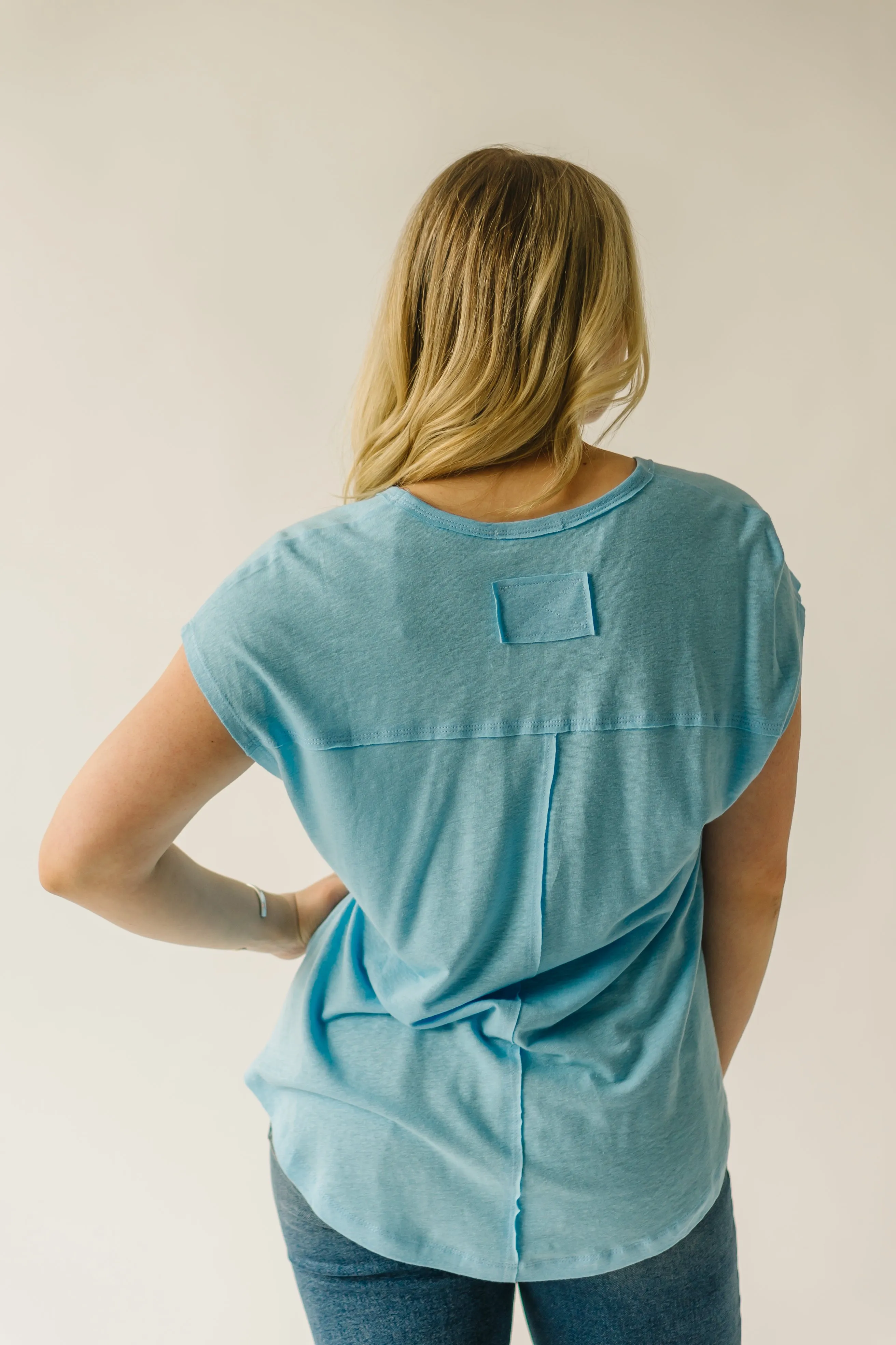 The Garver V-Neck Linen Tee in Sky Blue