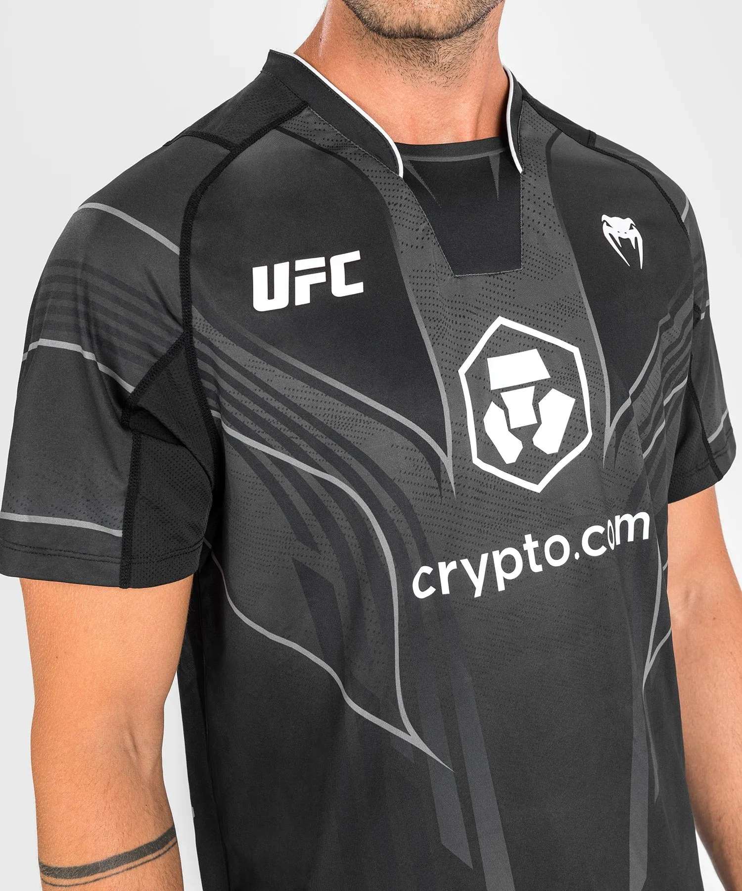 UFC Venum Authentic Fight Night 2.0 Kit by Venum Men's Walkout Jersey - Black